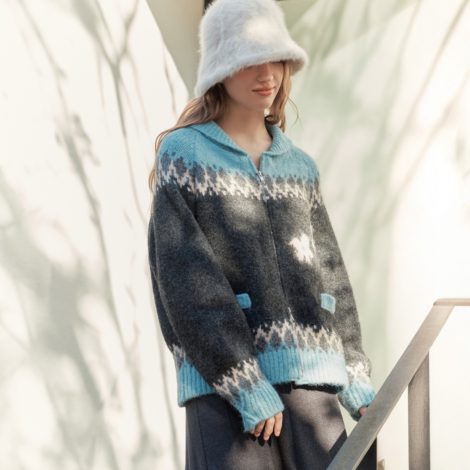 [제로스트릿] 플라워 노르딕 울 가디건 FLOWER NORDIC WOOL CARDIGAN / BLUE 이미지 2