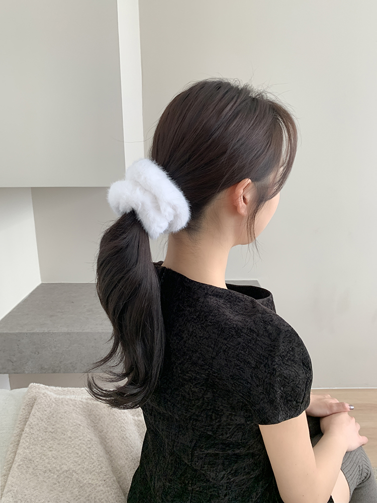 [국내생산] 플러피 퍼 스크런치 - 겨울 여성 밍크 페이크퍼 볼륨 빅 토끼털 헤어밴드 - 상세 이미지 3