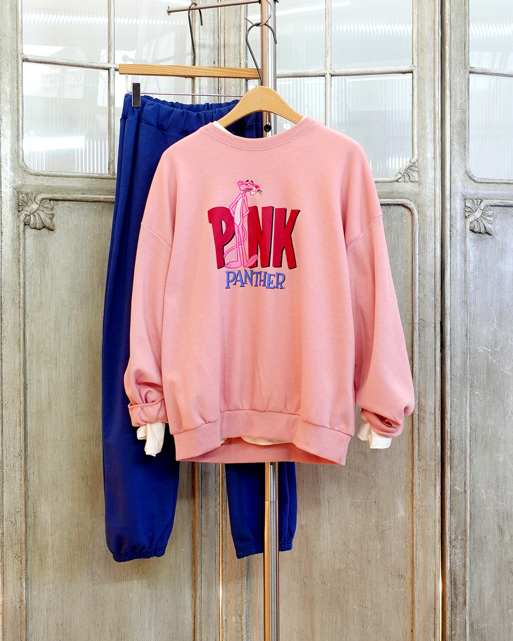 디즈니정품 팬터스 프린팅 루즈핏 긴팔 여자맨투맨 제품 이미지