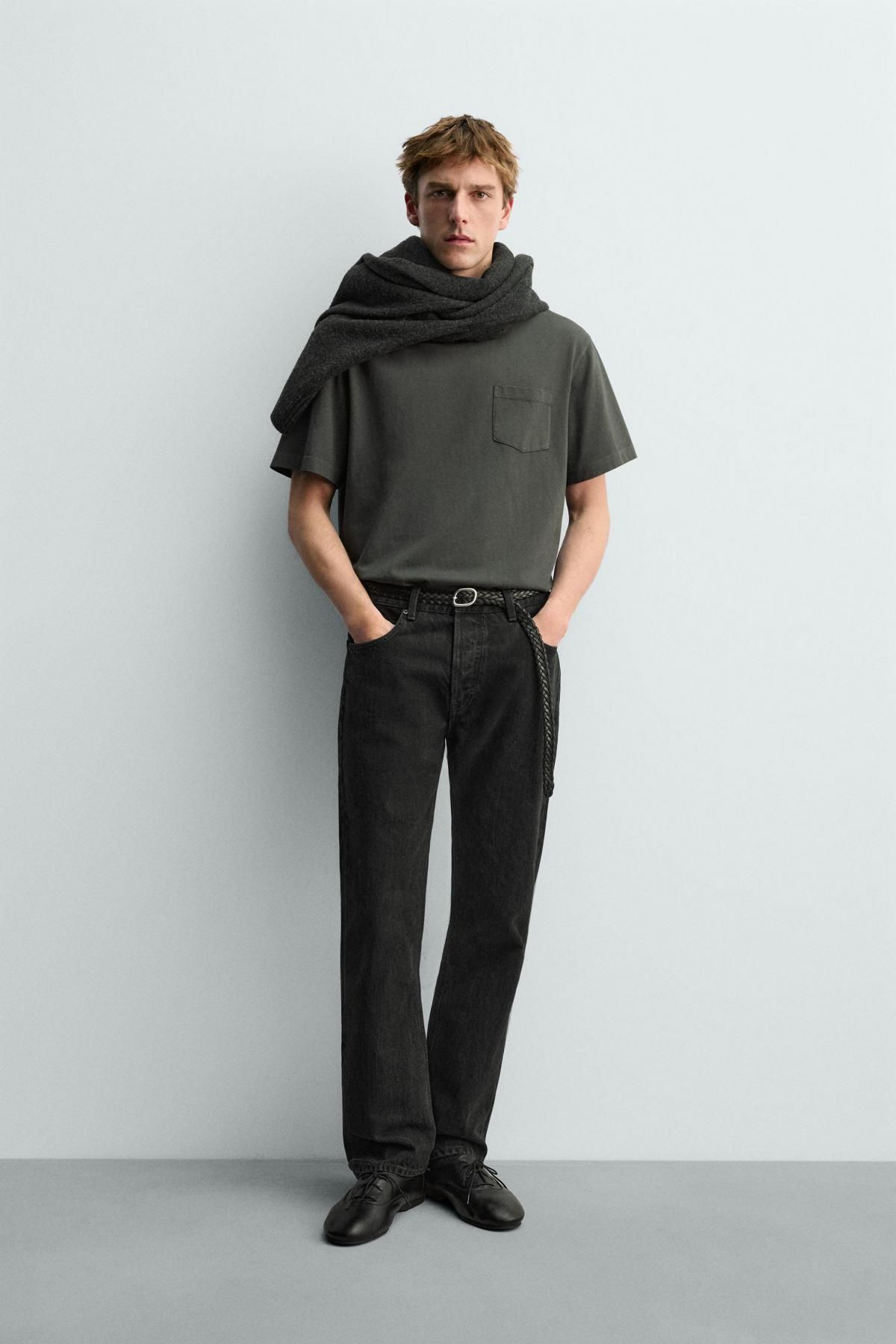 자라 미니멀 포켓 반팔 티셔츠 X 아론 레빈 1887/383 ANTHRACITE GREY - 상세 이미지 2