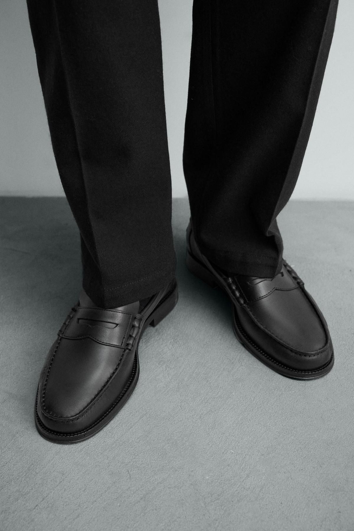 자라 클래식 레더 페니 로퍼 남성 2662/720 BLACK - 상세 이미지 4