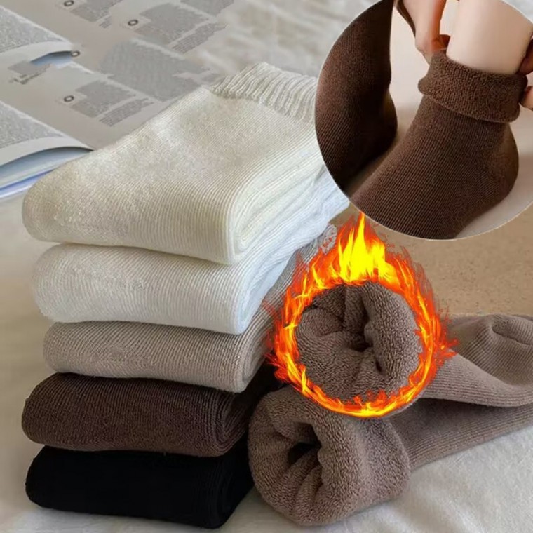 따뜻한 부클 여성양말 기모 중목 가을 겨울 털 울 니트 학생 보온양말 - 상품 이미지