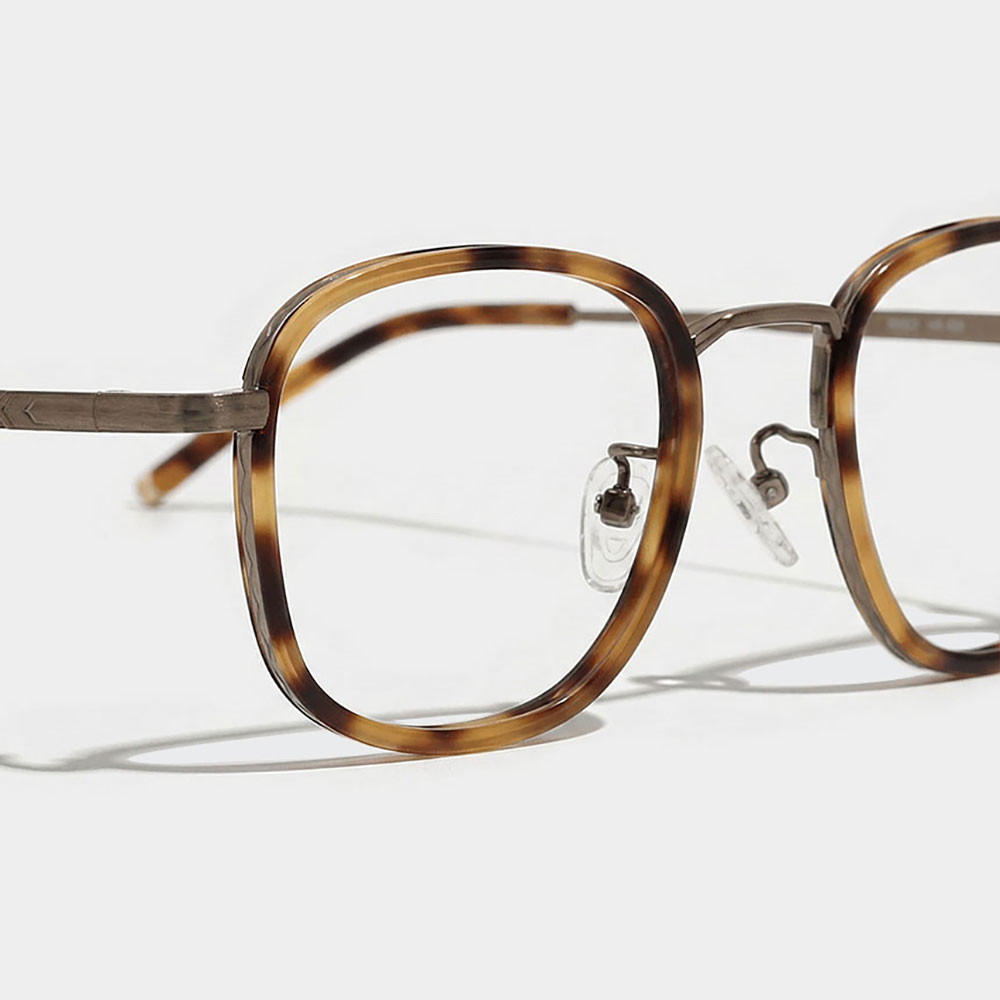 아키하루 1005 긱시크 티타늄 호피 뿔테안경 블루라이트차단 남자 여자 시력보호 패션 안경