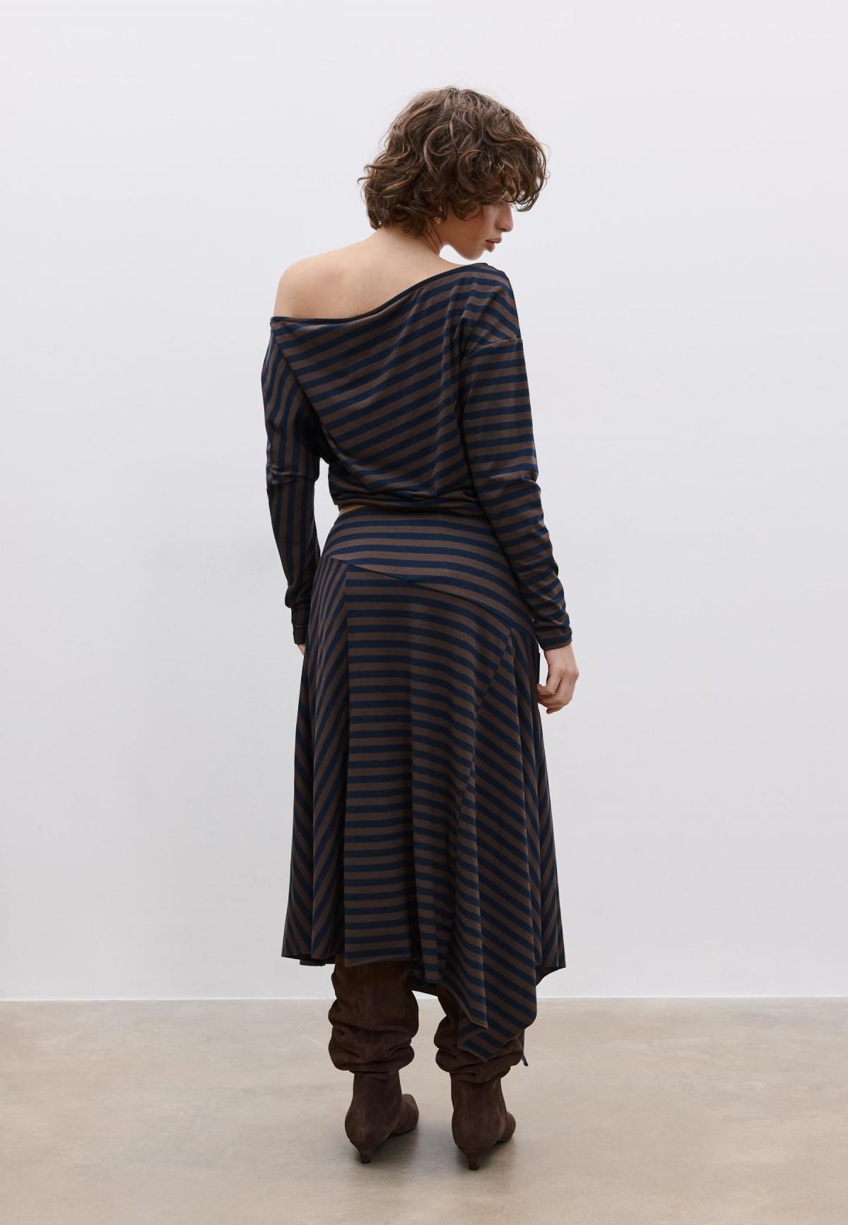 스트라디바리우스 스트라이프 비대칭 미디 스커트 7412/222 NAVY BLUE - 상세 이미지 4