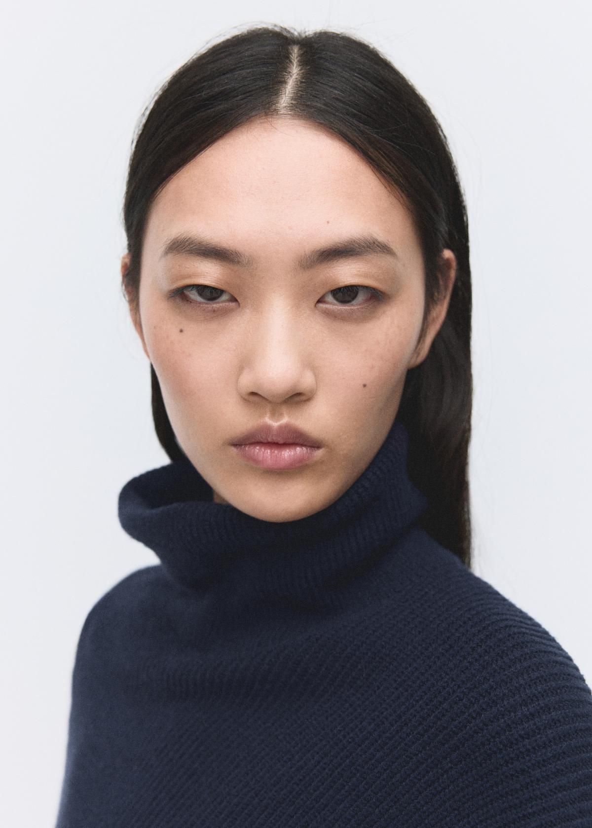 망고 하이넥 비대칭 니트 탑 27011283 AZUL MARINO - 상세 이미지 5