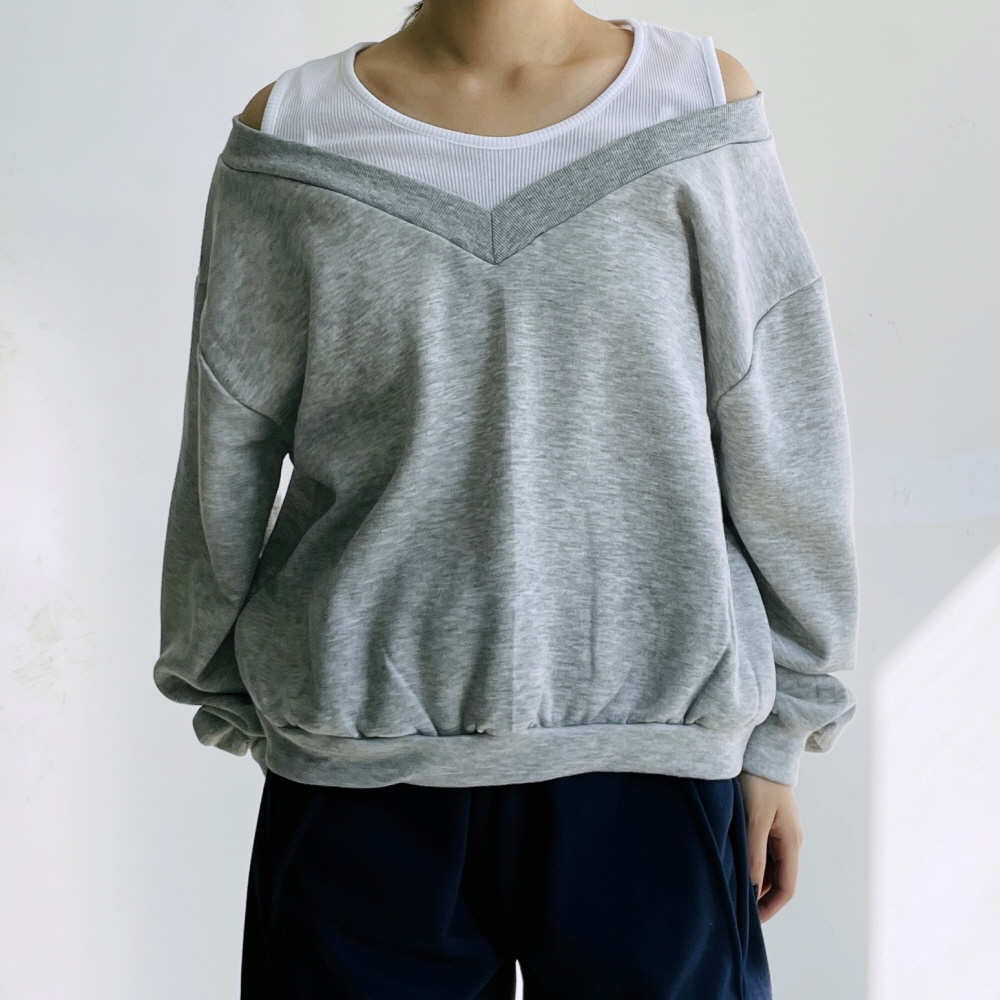 여성기모맨투맨 어깨트임맨투맨 오프숄더 세미크롭 레이어드 티셔츠 - 상품 이미지