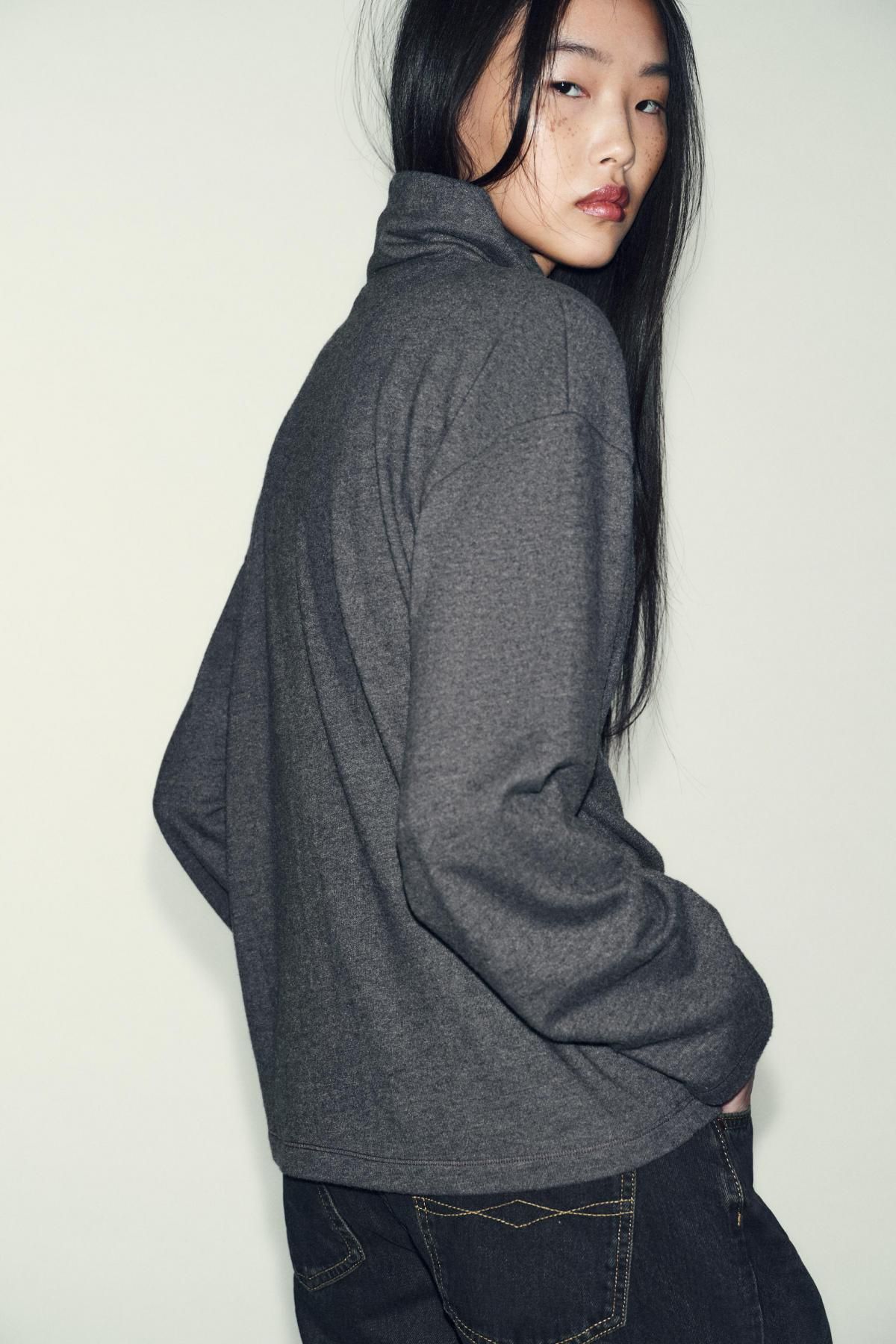 자라 하이넥 메탈 디테일 소프트 니트 탑 0264/622 DARK GREY - 상세 이미지 5