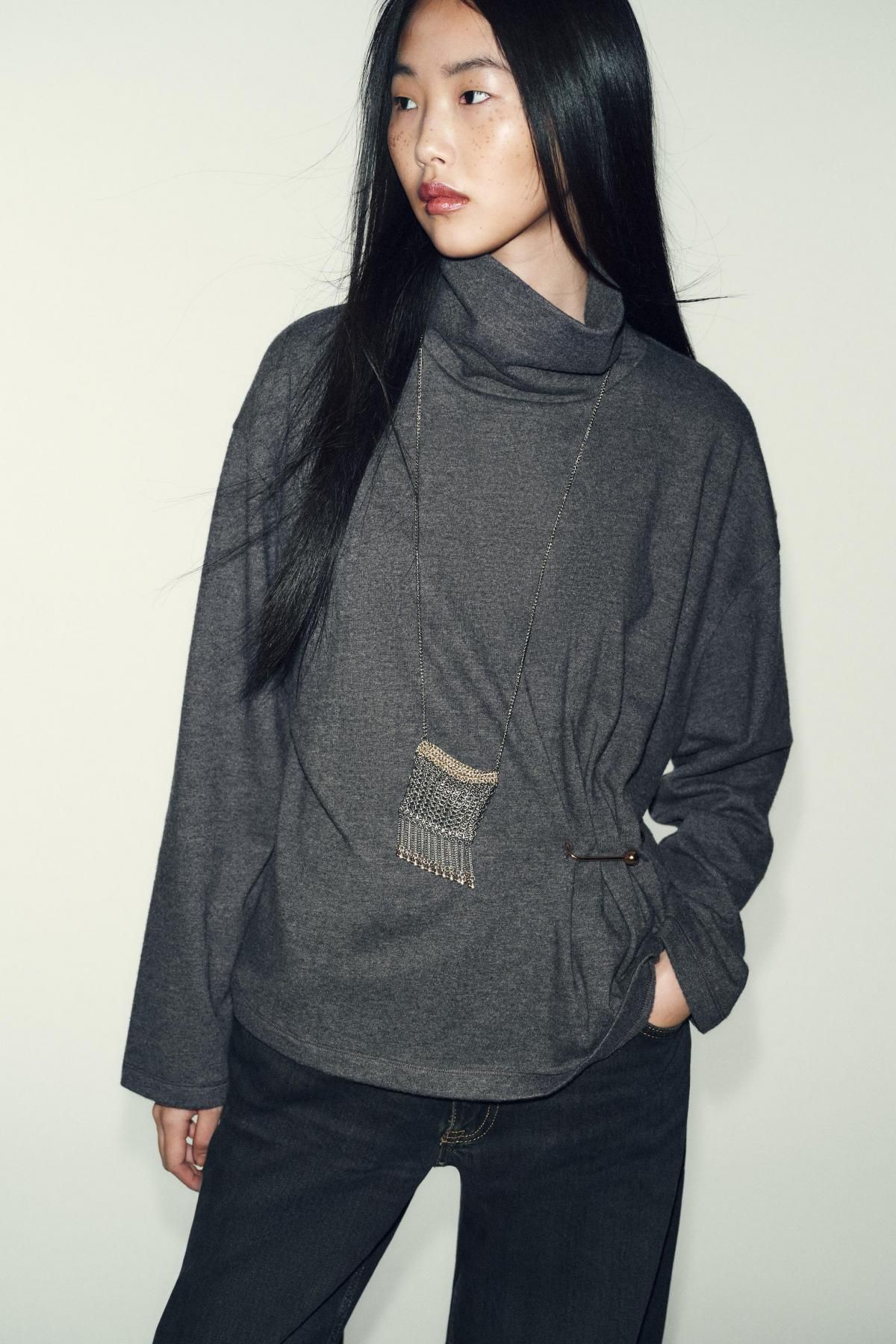자라 하이넥 메탈 디테일 소프트 니트 탑 0264/622 DARK GREY - 상세 이미지 3