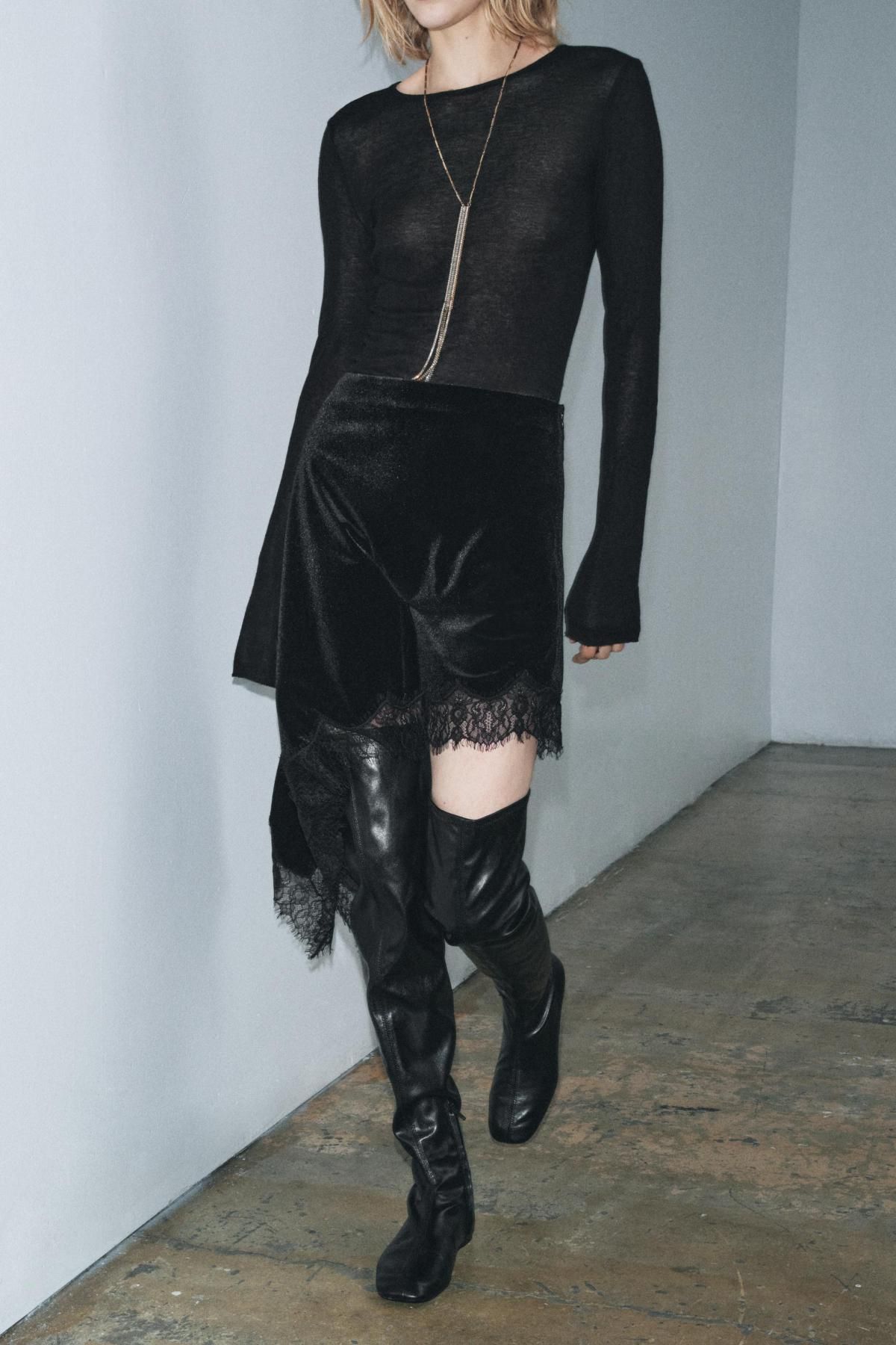 자라 벨벳 레이스 비대칭 미니 스커트 9976/185 BLACK - 상세 이미지 3