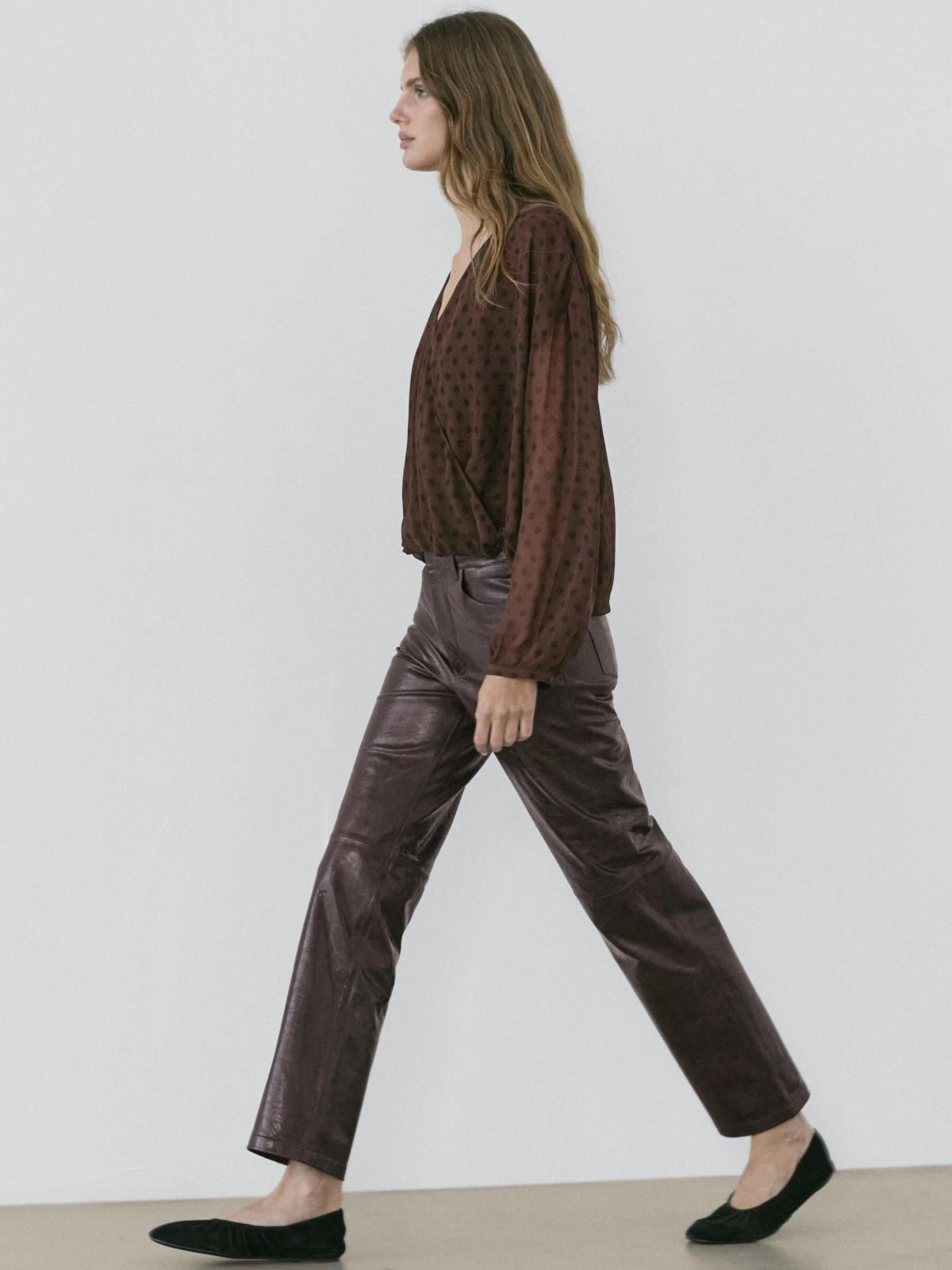 마시모두띠 폴카도트 드레이프 랩 블라우스 브라운 5219/687 BROWN - 상세 이미지 4