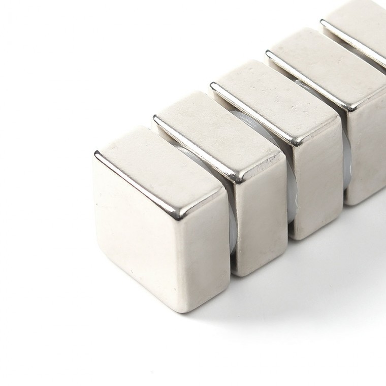 초강력 네오디뮴 사각 자석 5개입(18x18x9mm) - 상품 이미지