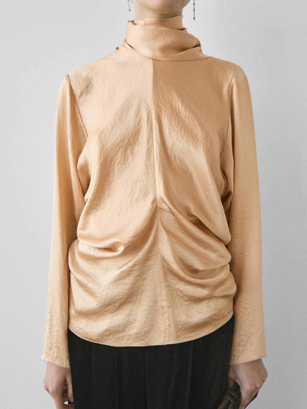 마시모두띠 새틴 타이넥 블라우스 베이지 9312/950 BEIGE - 상세 이미지 3
