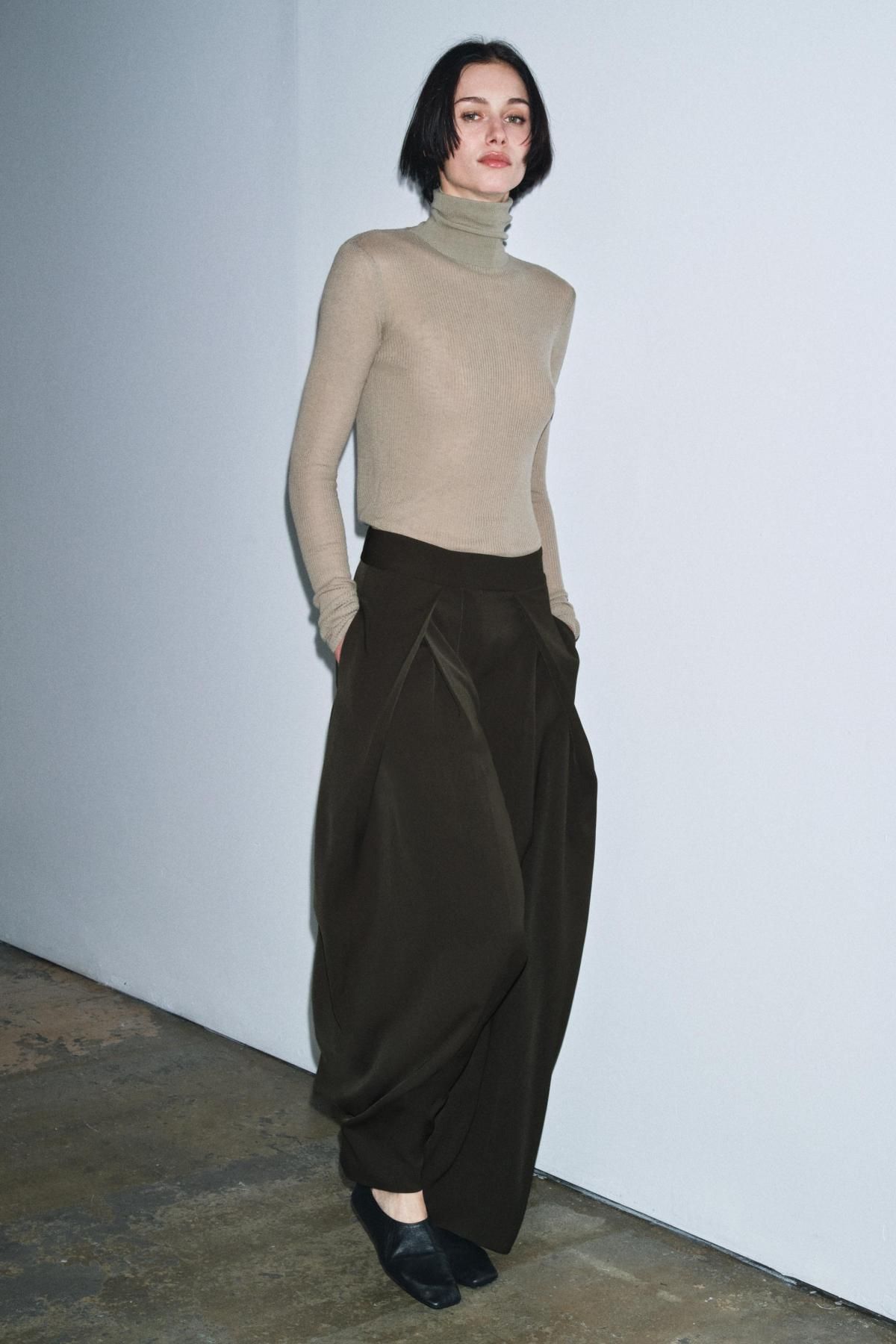 자라 와이드 플리츠 팬츠 포켓 8219/250 GREEN - 상세 이미지 4