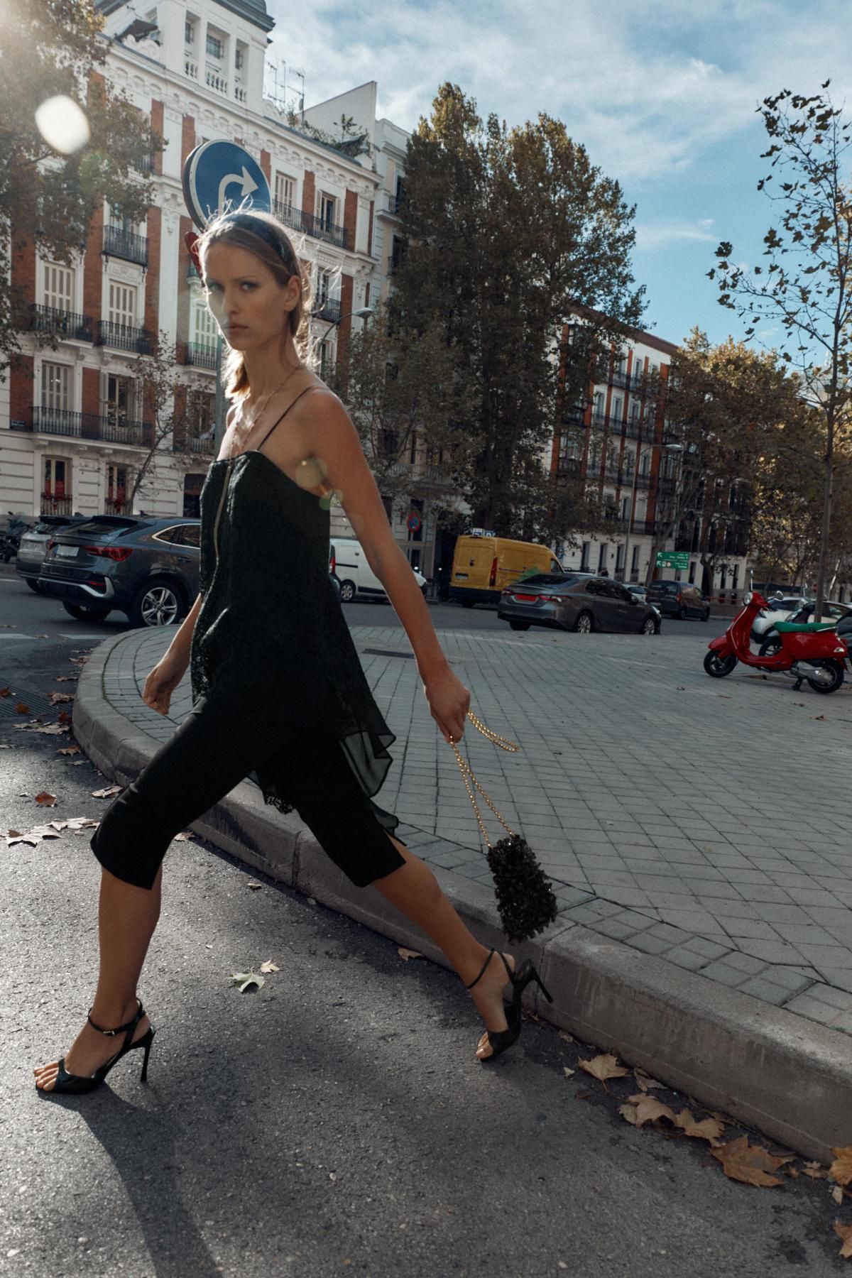 자라 테크니컬 하이웨이스트 롱 버뮤다 팬츠 9825/762 BLACK - 상세 이미지 4