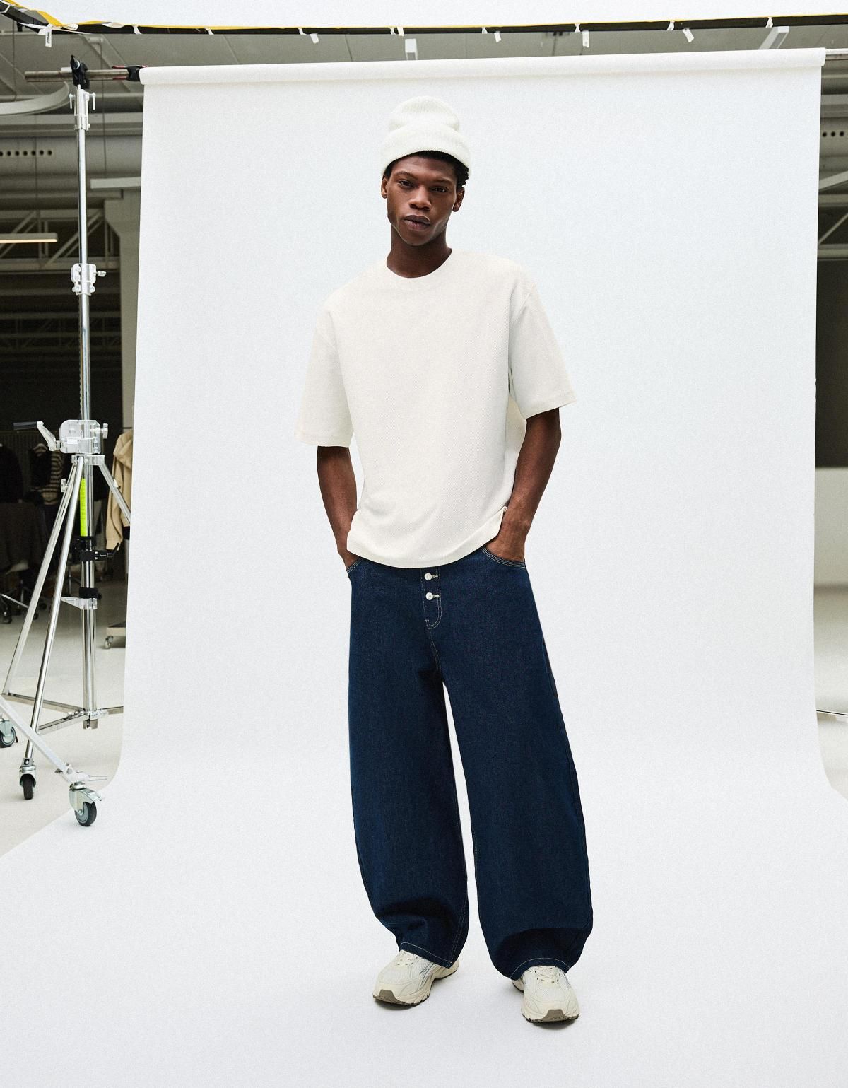 버쉬카 미니멀 오버핏 반팔 맨투맨 티셔츠 0919/478 OFF WHITE - 상세 이미지 5