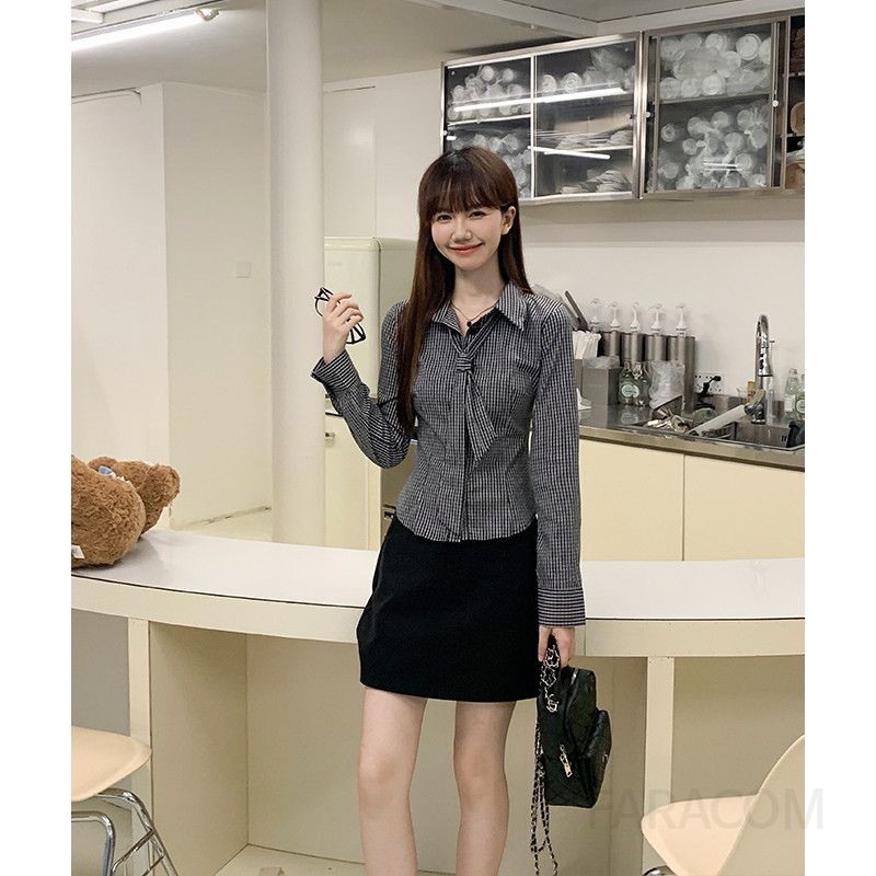 데일리 오피스룩 추천 단정하고 세련된 여성 블랙체크 타이넥 리본 카라 긴팔 셔츠 블라우스 루즈핏 봄 가을 - 상세 이미지 4