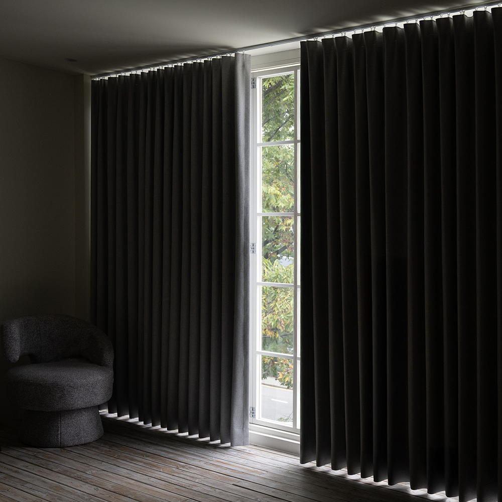 아라크네 디에르 100% 암막커튼 방한방풍 형상기억 거실 핀형 150x200