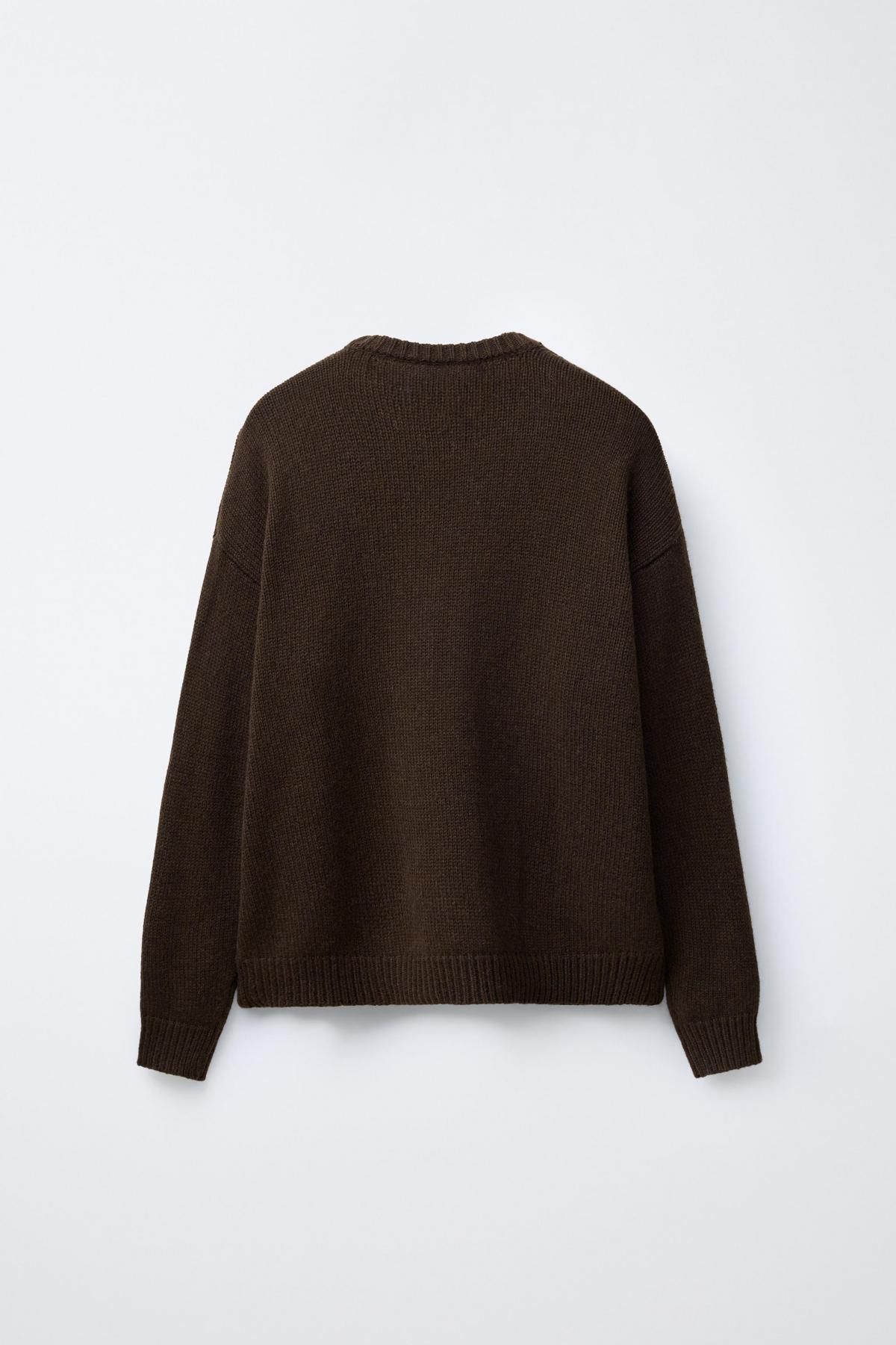 자라 루돌프 자수 라운드넥 니트 스웨터 0048/305 BROWN - 상세 이미지 3