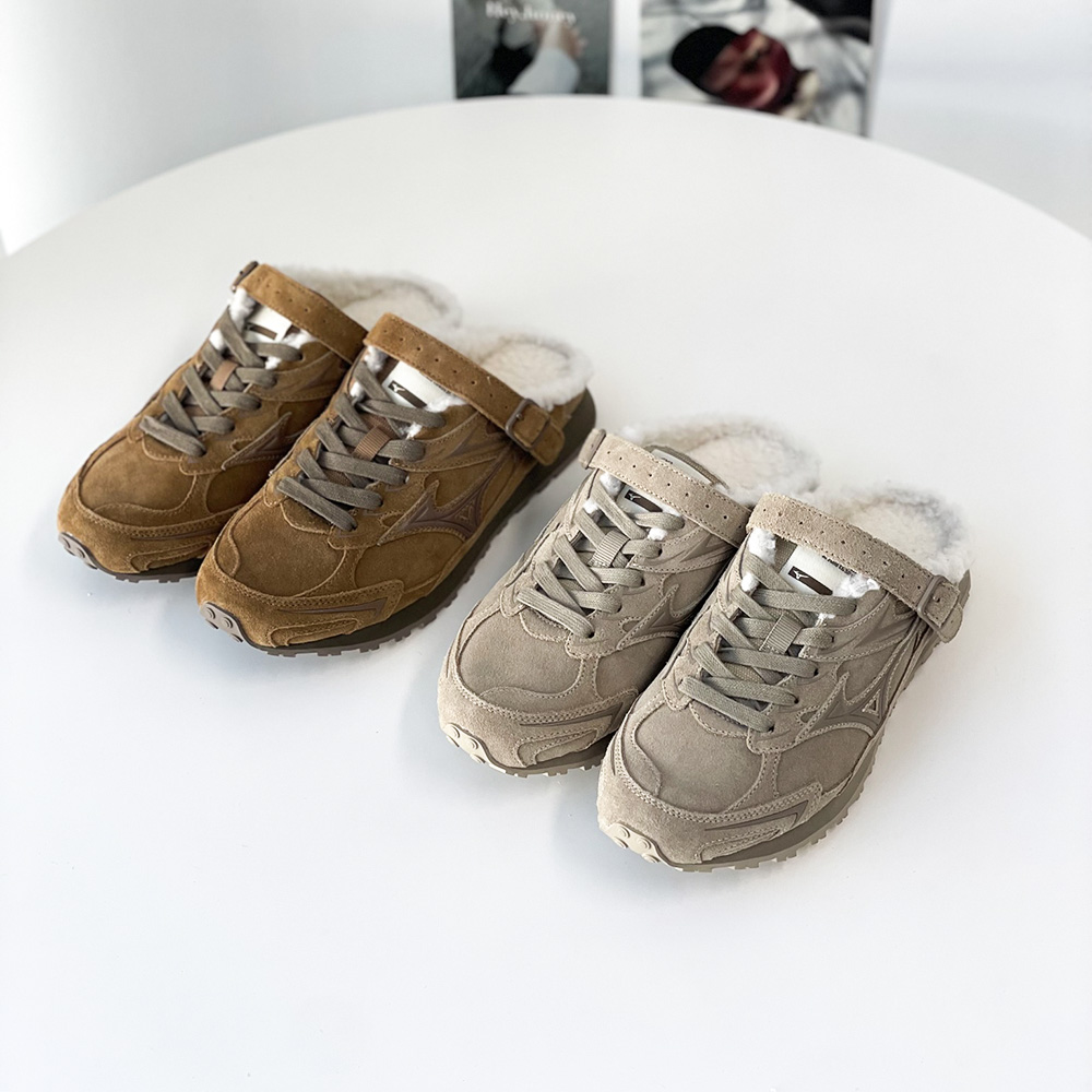 미즈노 LG 6OS SLIPPER 뮬 스니커즈 브라운 샌드베이지