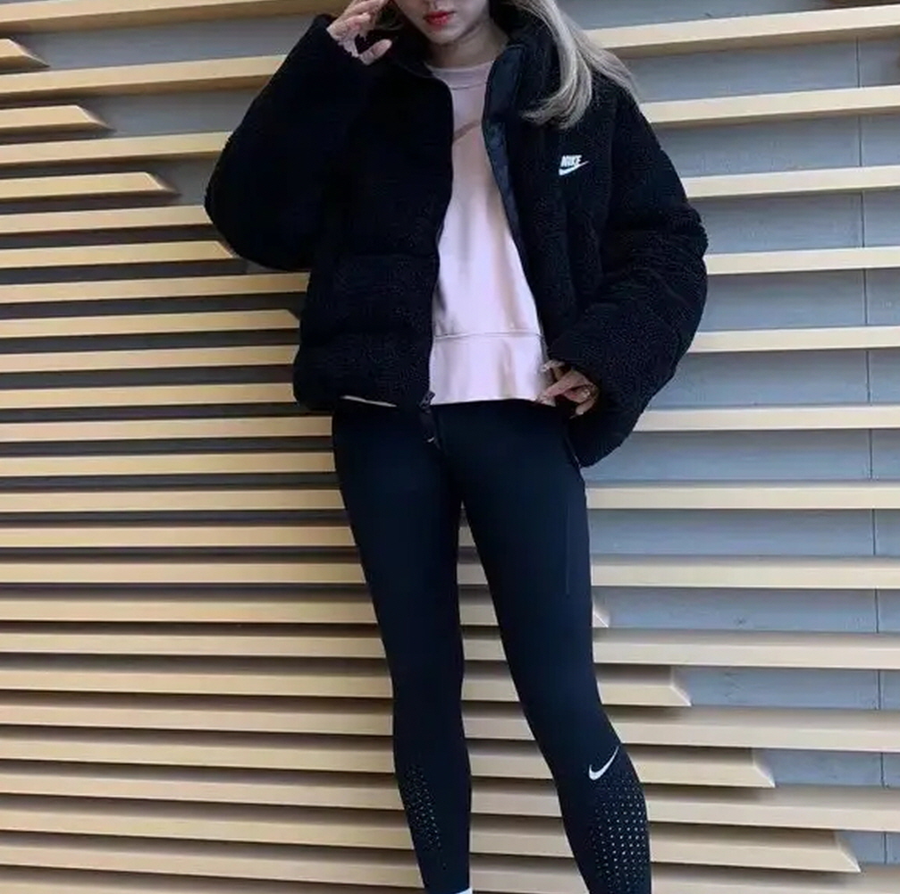 나이키 우먼스 써마핏 600필파워 다운자켓 후리스 플리스 뽀글이 블랙 DV6676-010 이미지 6