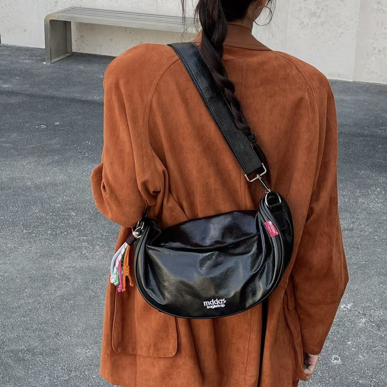 므떼 여행용 크로스백 반달 크로와상 가벼운 보부상 핸드폰 유럽여행가방 도난방지 나일론