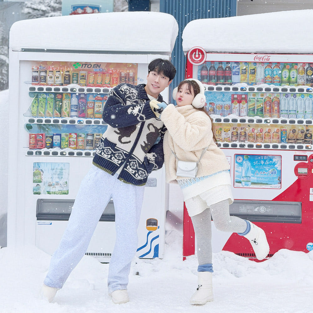 비에이 크리스마스트리 앞에서 찍은 단체 사진