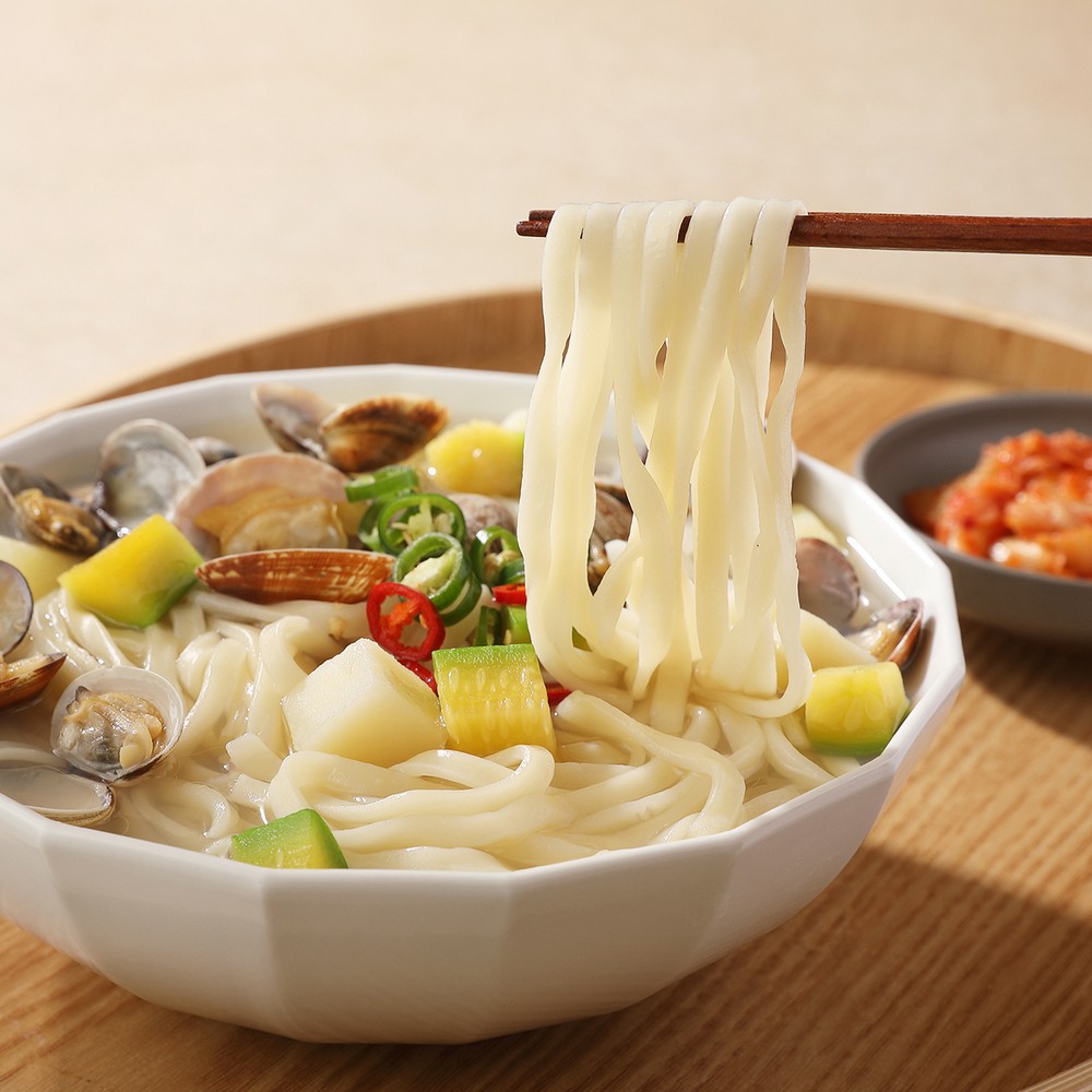 [푸딩프렙] 바지락칼국수 장칼국수 4팩 (바지락+생면+야채+육수) 캠핑 밀키트 해장 집밥 - 상세 이미지 4