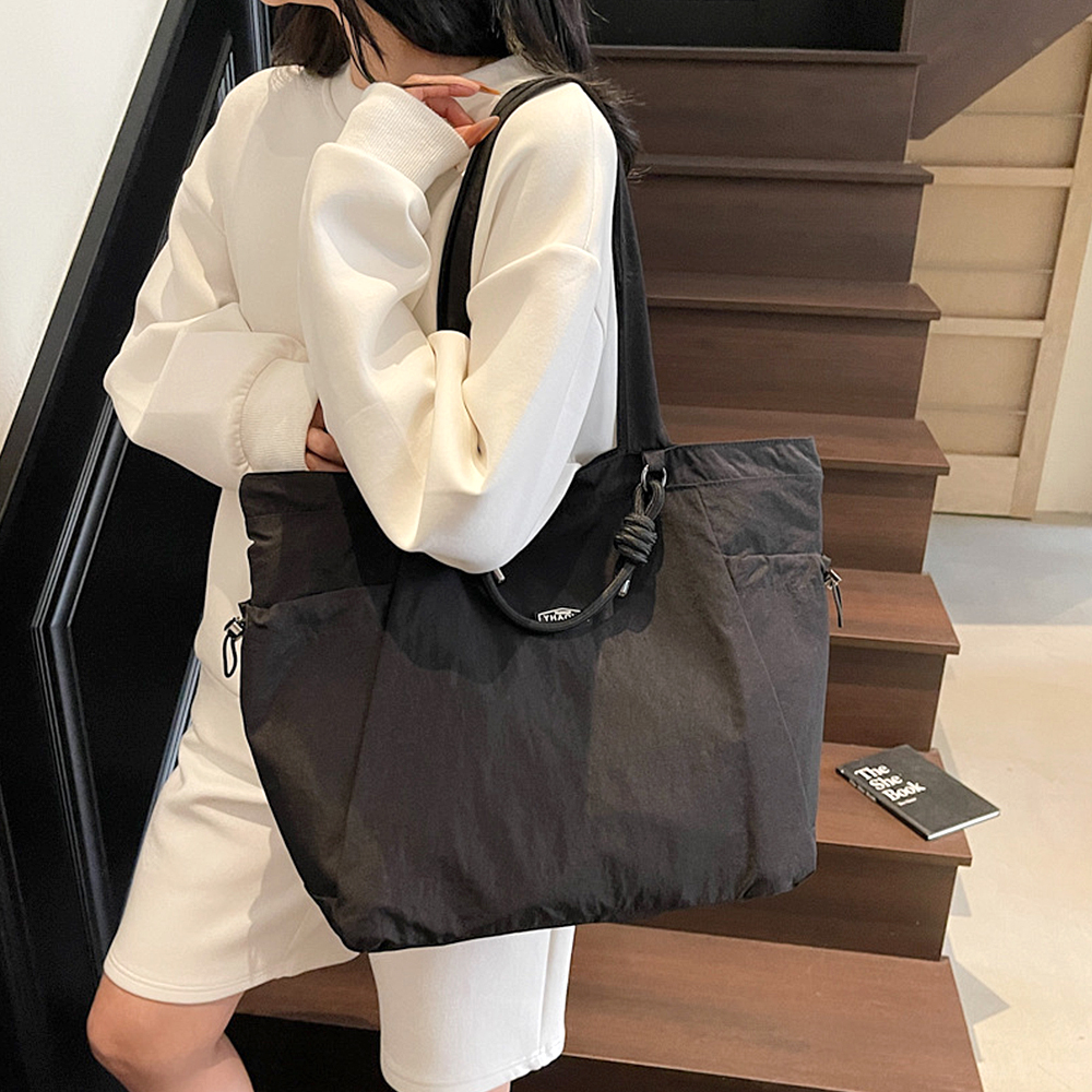 아모란나 경량 숄더백 데일리 직장인 대학생 보부상 가벼운가방 노트북가방 출근 여행 - 상세 이미지 4
