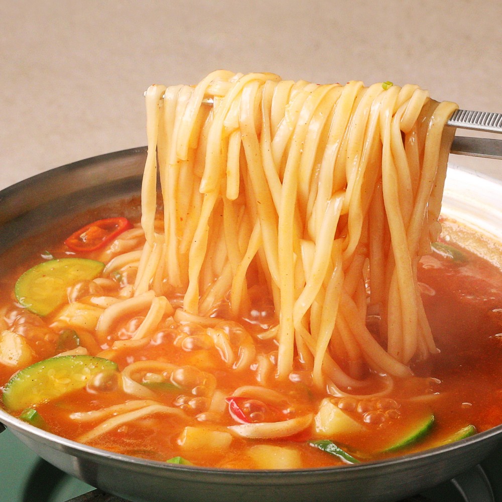 [푸딩팩토리] 푸딩프렙 강릉식 얼큰 장칼국수 400g  특제 소스로 풍부하고 진한 국물 - 상세 이미지 5