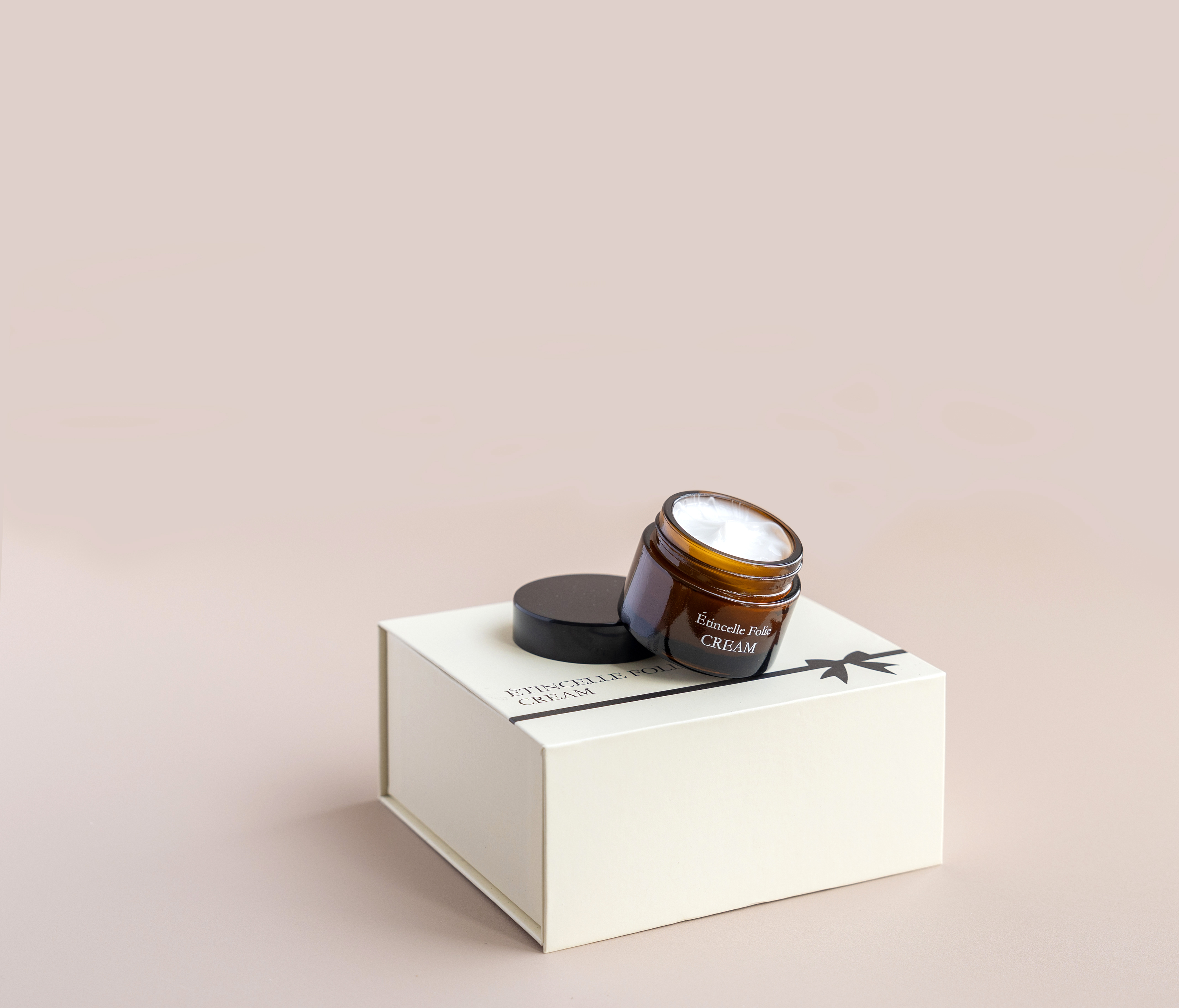 Fine MotiF 줄기세포크림 영양 탄력 고보습 주름개선 - 상세 이미지 4