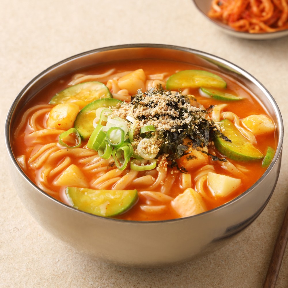 [푸딩팩토리] 푸딩프렙 강릉식 얼큰 장칼국수 400g  특제 소스로 풍부하고 진한 국물 - 상품 이미지