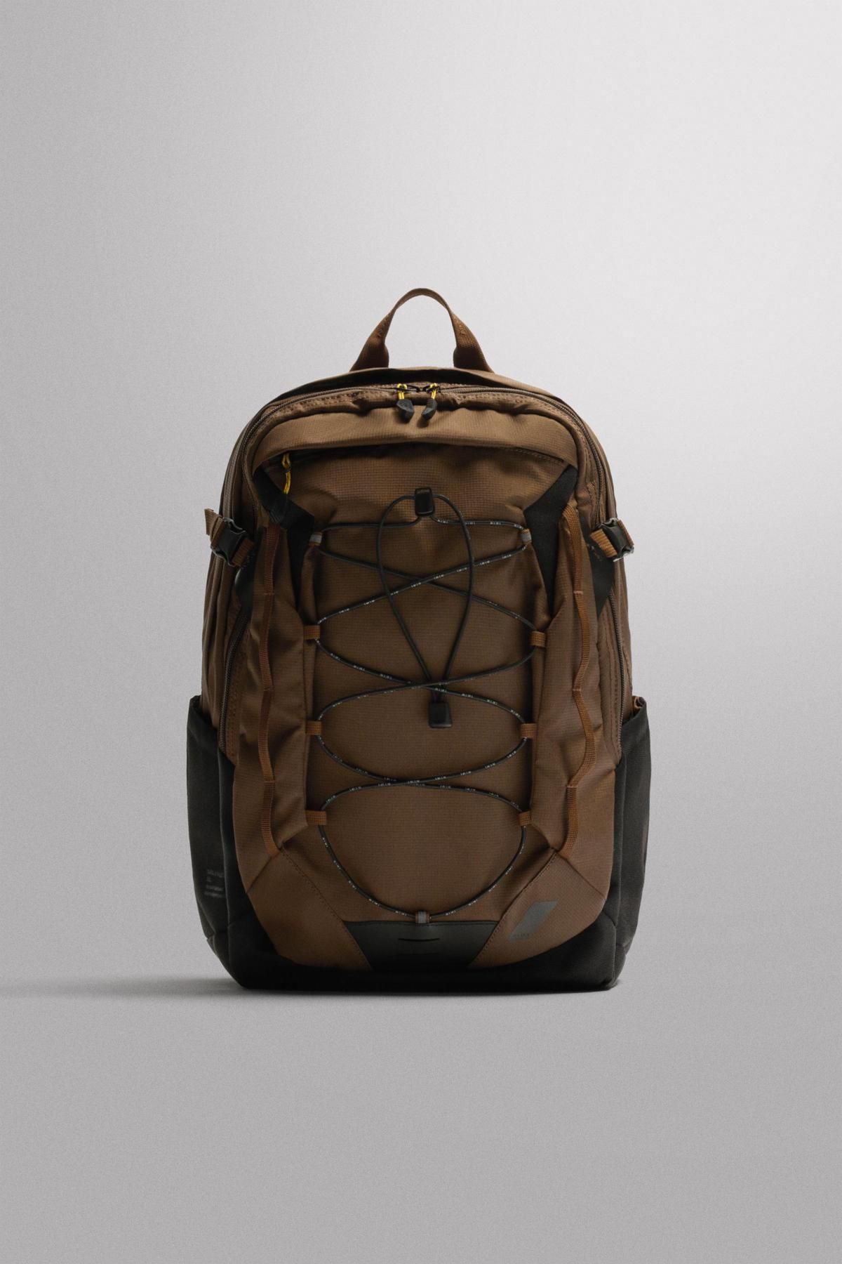 자라 테크니컬 아웃도어 브라운 백팩 3204/720 BROWN - 메인 이미지