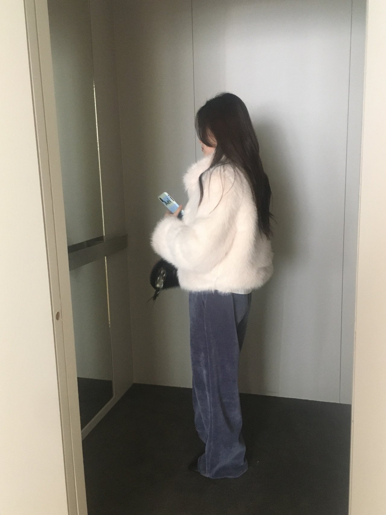 (털빠짐 적어요) 오버무드 3온즈 누빔 하이넥 폭스 밍크 숏 퍼 자켓 2color - 상세 이미지 2