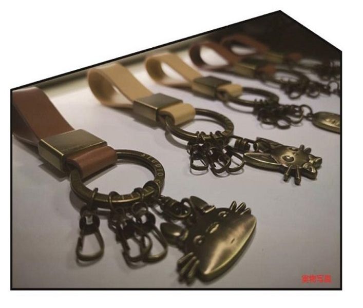 스튜디오 지브리 가죽 키링 열쇠고리 키홀더 토토로 지지 카오 나시 로봇병 포르코 일본직수입 정품 가오나시 - 상세 이미지 3