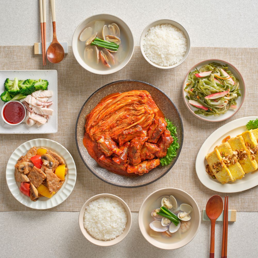 [감동키친] 가정식 수제 반찬세트  정기배송 실속형(국 제외) 주1회~3회 - 상품 이미지