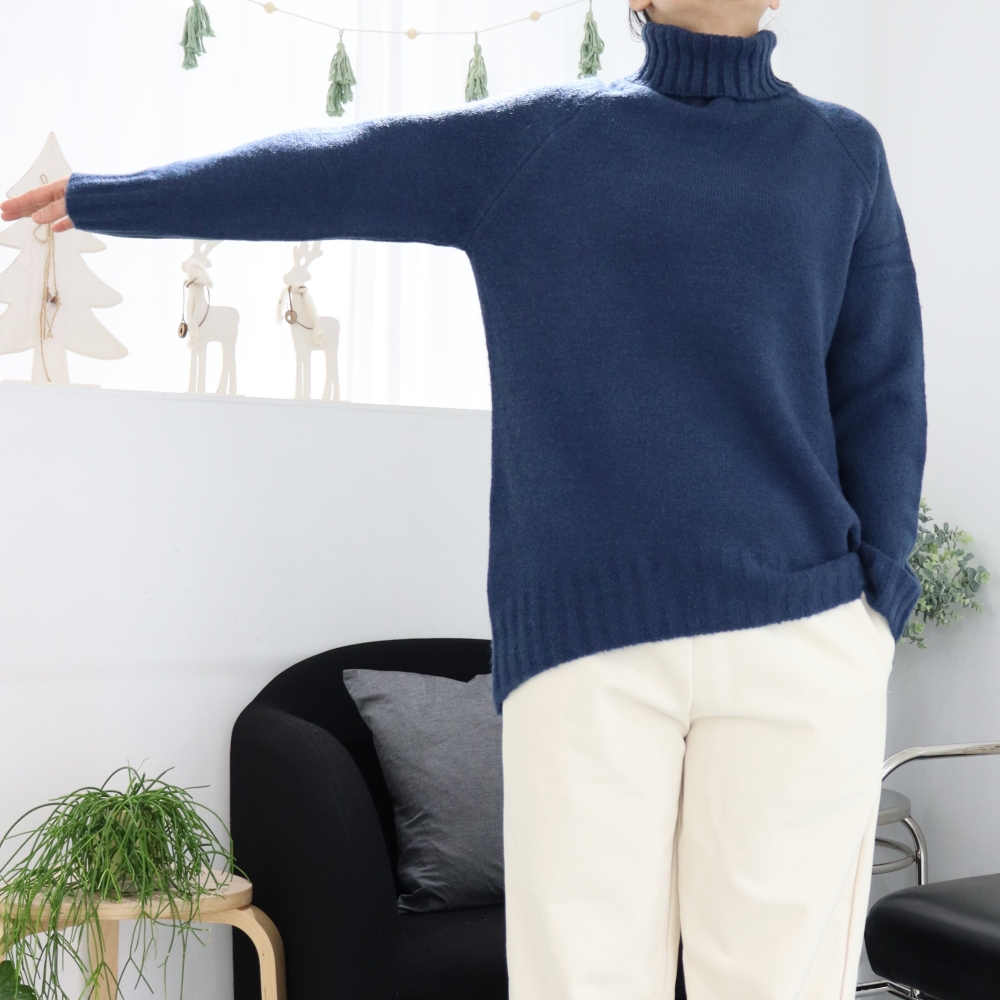 빅사이즈 블루그린 목폴라 니트티 박시핏 풀오버 겨울 부드럽고 포근한 잘 늘어나는 폴라티 - 상세 이미지 3