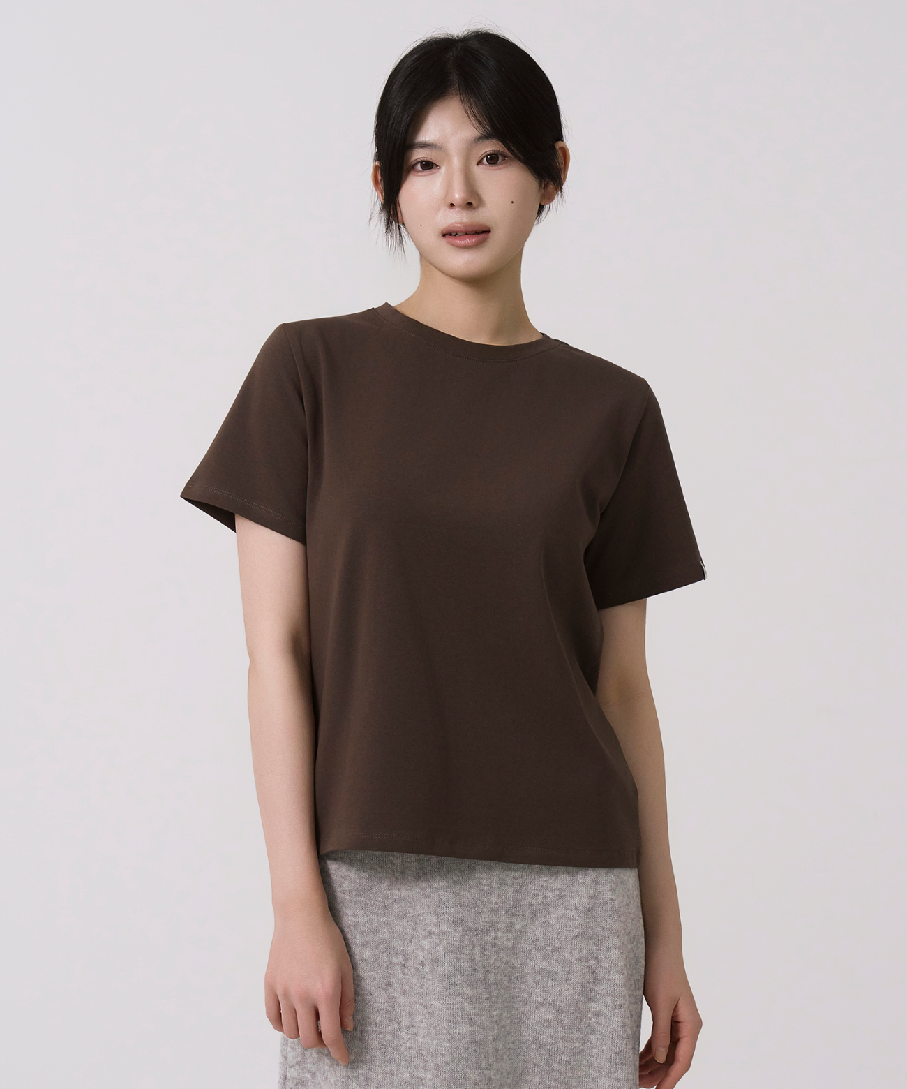 베이직 텐션 반팔 티셔츠 브라운 - 상품 이미지