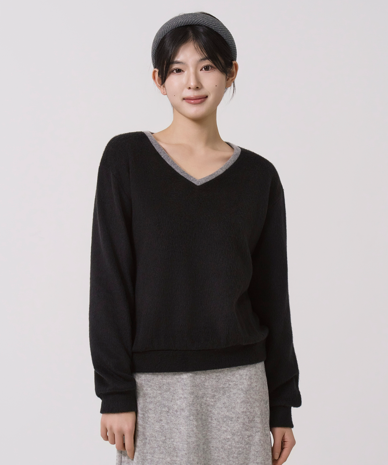 브러쉬 브이넥 풀오버 블랙 - 상품 이미지