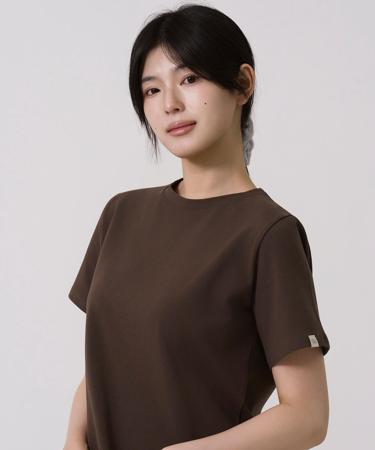 베이직 텐션 반팔 티셔츠 브라운 - 상세 이미지 4