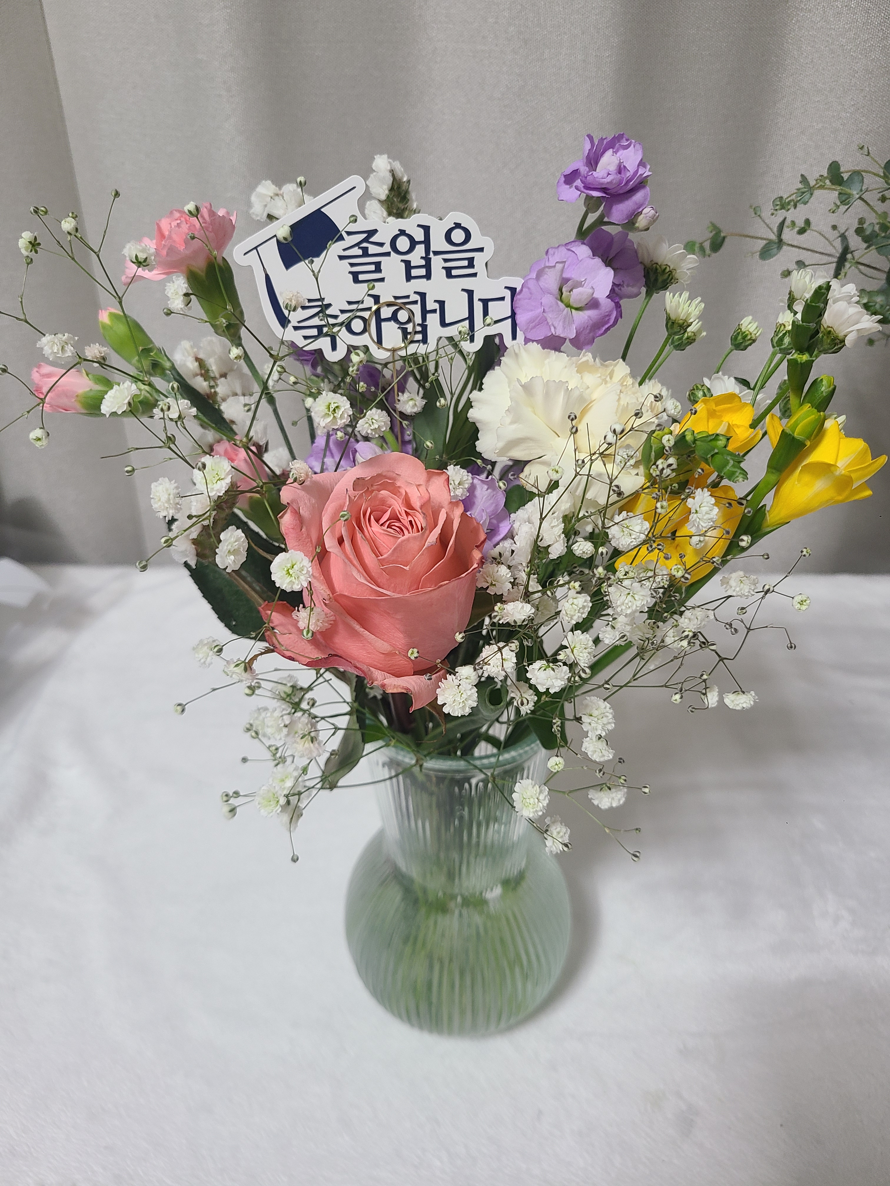 플로럴데이 생화 졸업식 사진잘나오는 꽃다발 생화택배 온라인꽃집