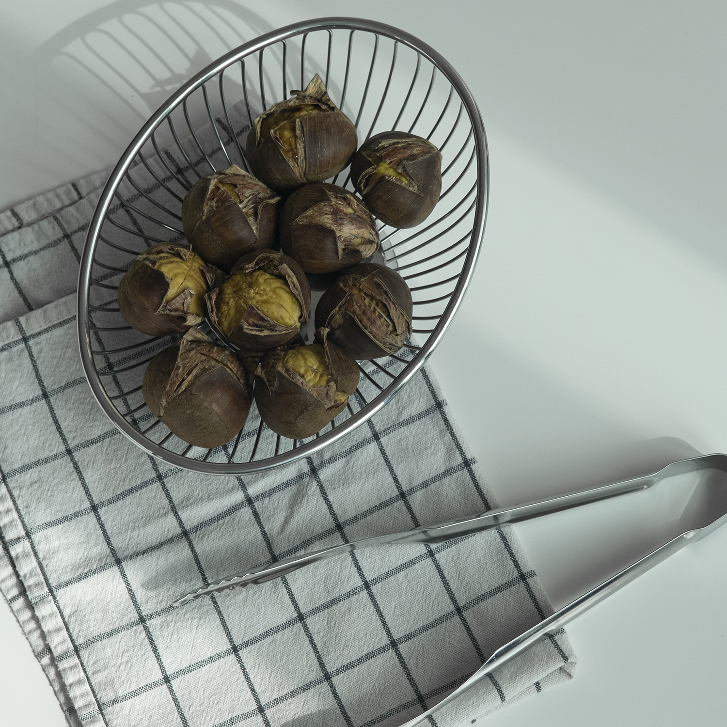 빌라트 스텐 와이어 바스켓 타원 L 주방 팬트리 과일 야채 수납 철제 바구니