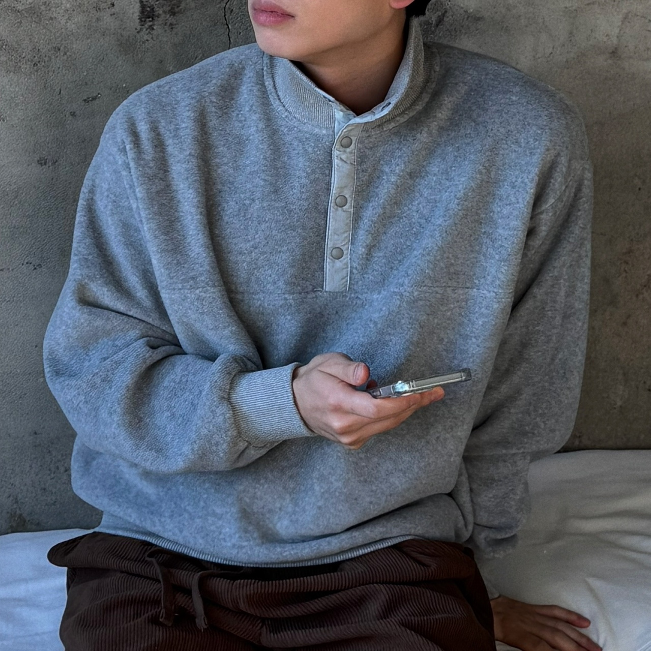 (남녀공용) 비에 반집업 플리스 풀오버 스웨터 / 겨울 기모 오버 루즈 크롭 후리스 니트 이미지 8