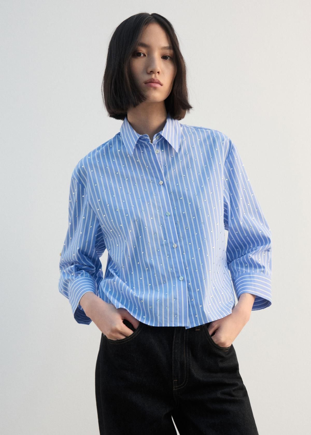 망고 스트라스 스트라이프 크롭 블라우스 27052539 AZUL - 상세 이미지 2