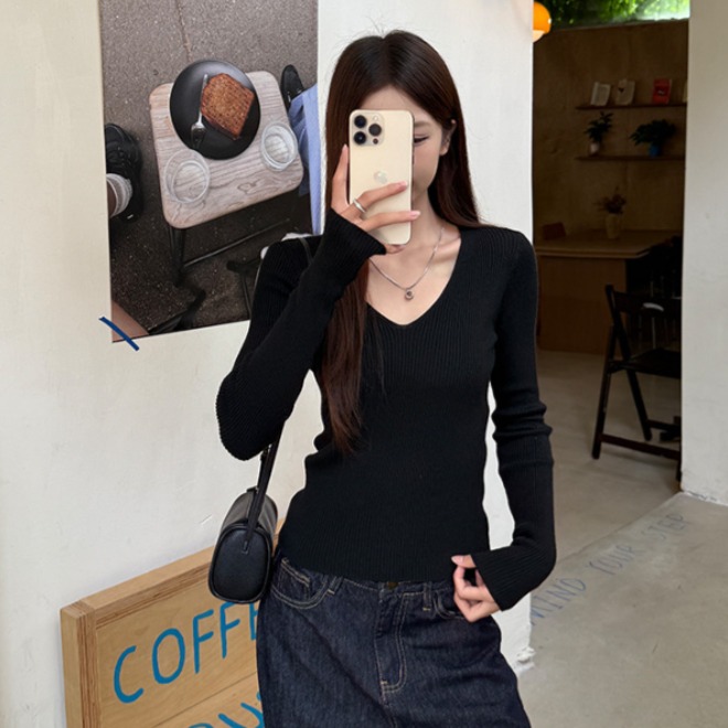 여성 가을 브이넥 골지 니트 슬림핏 긴팔티 데일리 베이직 이너웨어 오피스룩 - 상품 이미지