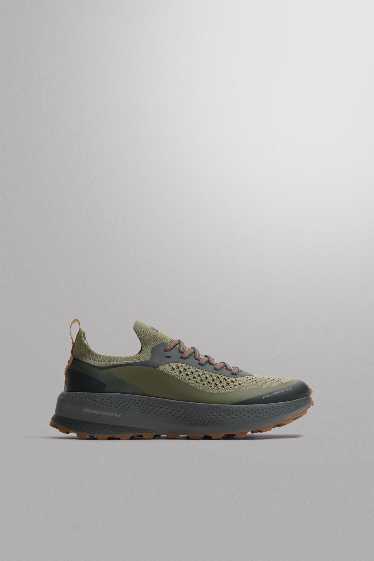 자라 테크니컬 경량 러닝 스니커즈 2330/720 SEA GREEN - 상품 이미지