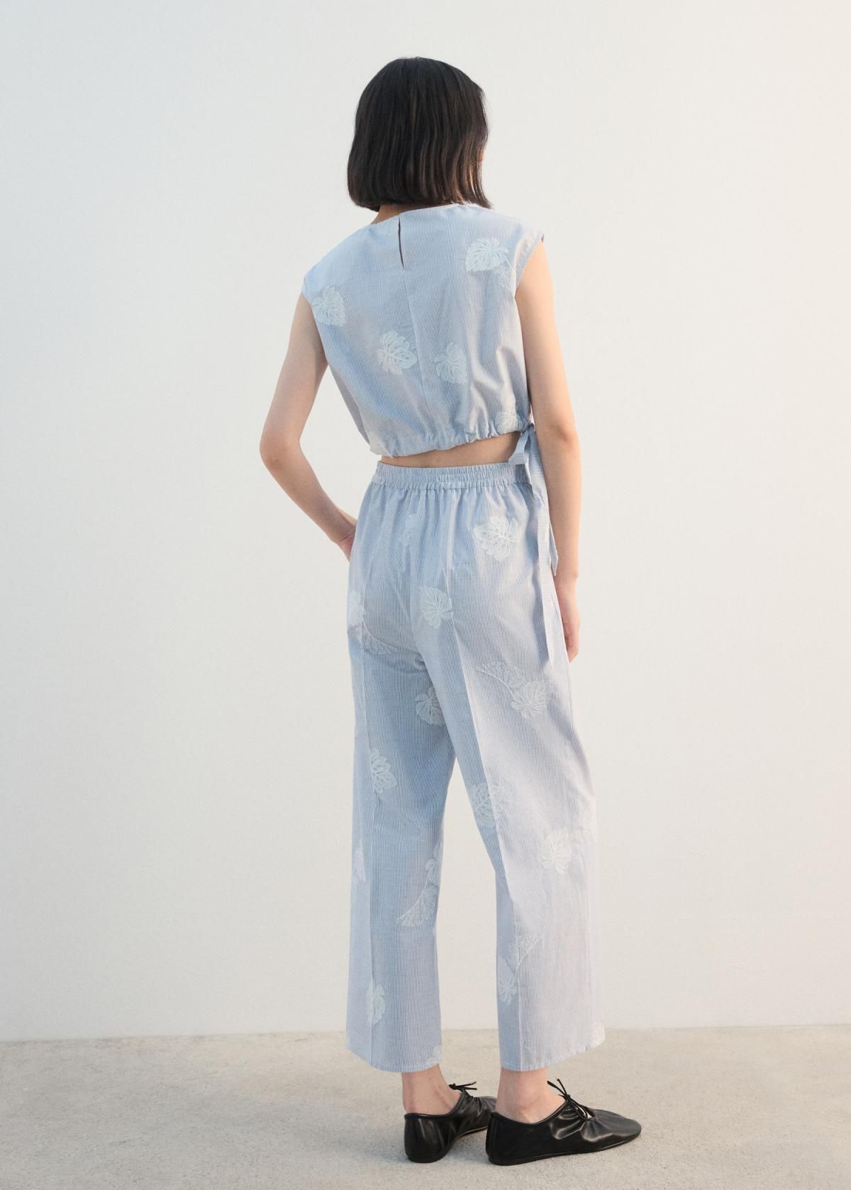망고 스트라이프 자수 코튼 와이드 팬츠 27092545 AZUL - 상세 이미지 3