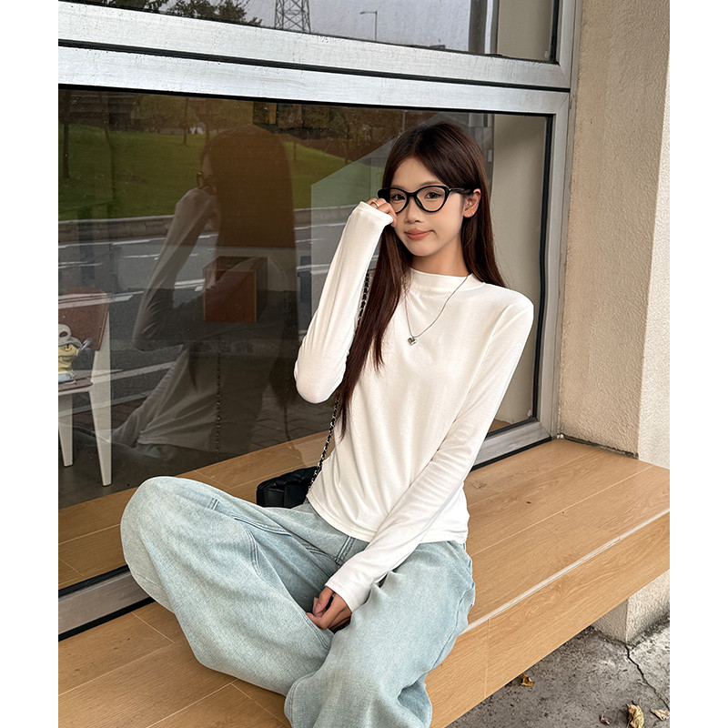 여성 베이직 슬림핏 긴팔 라운드넥 티셔츠 찰랑 스판 부드러운 데일리 이너 오피스룩 가을 간절기 코디 - 상세 이미지 5