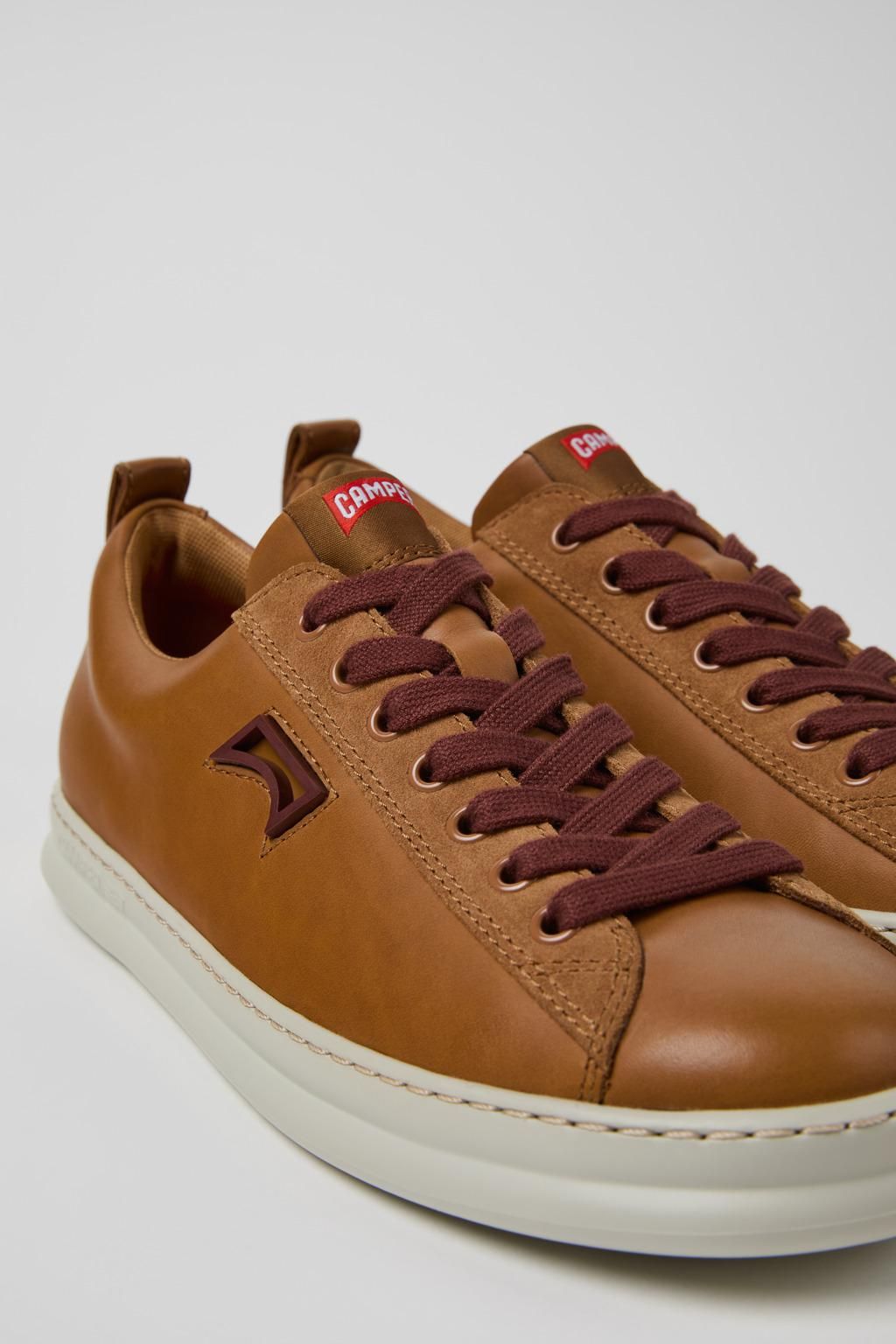 캠퍼 브라운 레더 남성 스니커즈 Runner K101052-007 BROWN - 상세 이미지 2