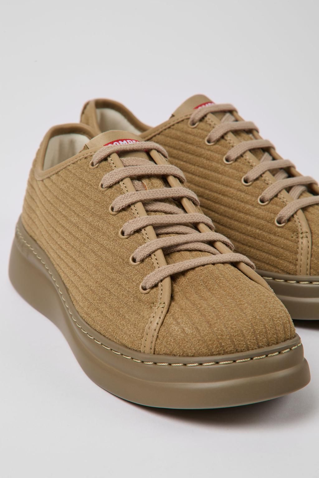 캠퍼 리사이클 가죽 여성 스니커즈 Runner Up K201457-001 BEIGE - 상세 이미지 2