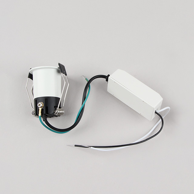 더쎈 LED 다운라이트 미랑 3.8cm(1.5인치) COB 7W 플리커로우 가구 매립등 - 상세 이미지 4